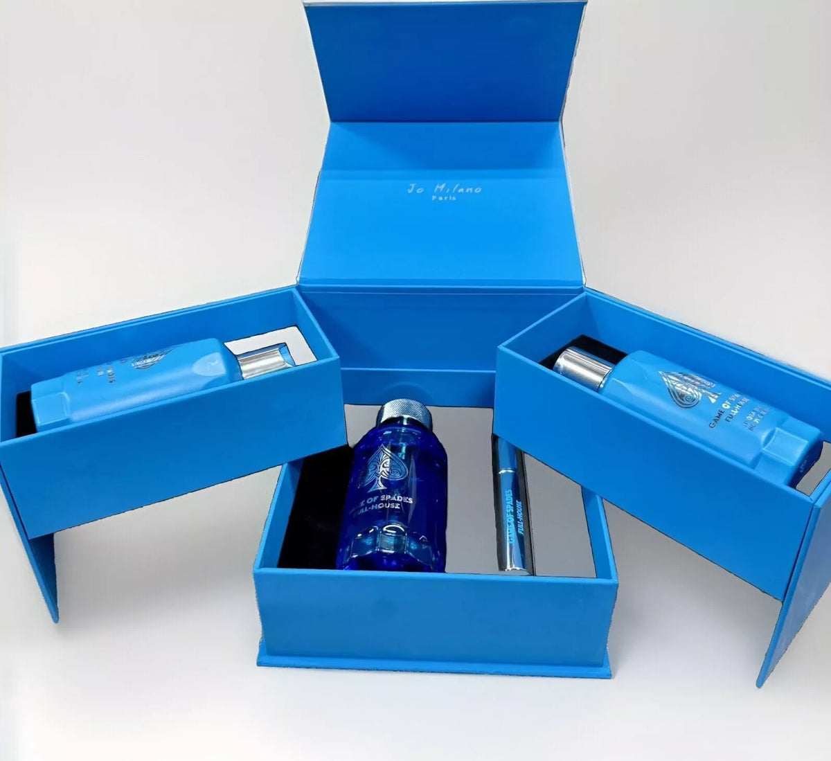 JO MILANO GAME of SPADES FULL HOUSE 3.4 PARFUM UNISEX +3.4 B/Cl + 3.4 B/C+MINI SPRAY (GIFT SET)